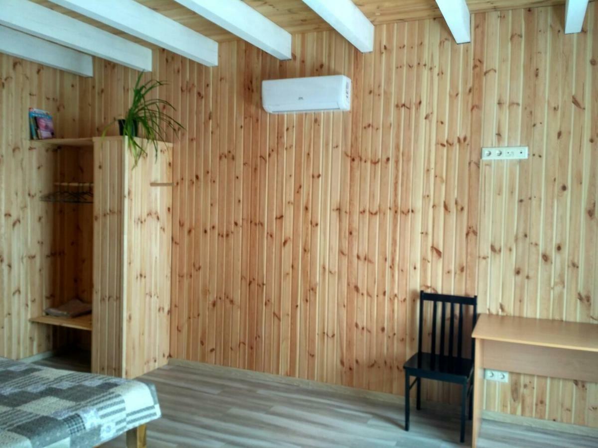 Eco House Hotel Chernomorsk Exterior photo